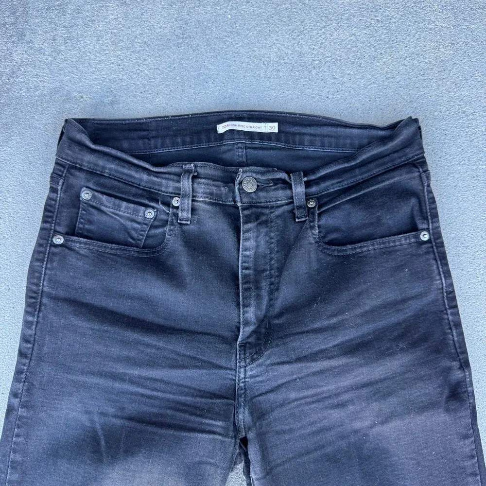 Levi's‎ 724 High Rise Straight Size 30 Black Denim Jeans Women - Picture 2 of 9